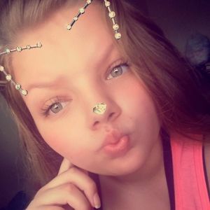 Meet your Posher, Monique